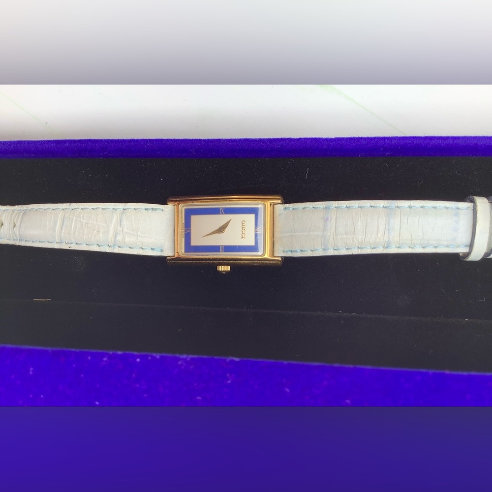 Gucci Gold-Tone Rectangular Watch with distinctive dial 💙🤍 - Picture 14 of 16